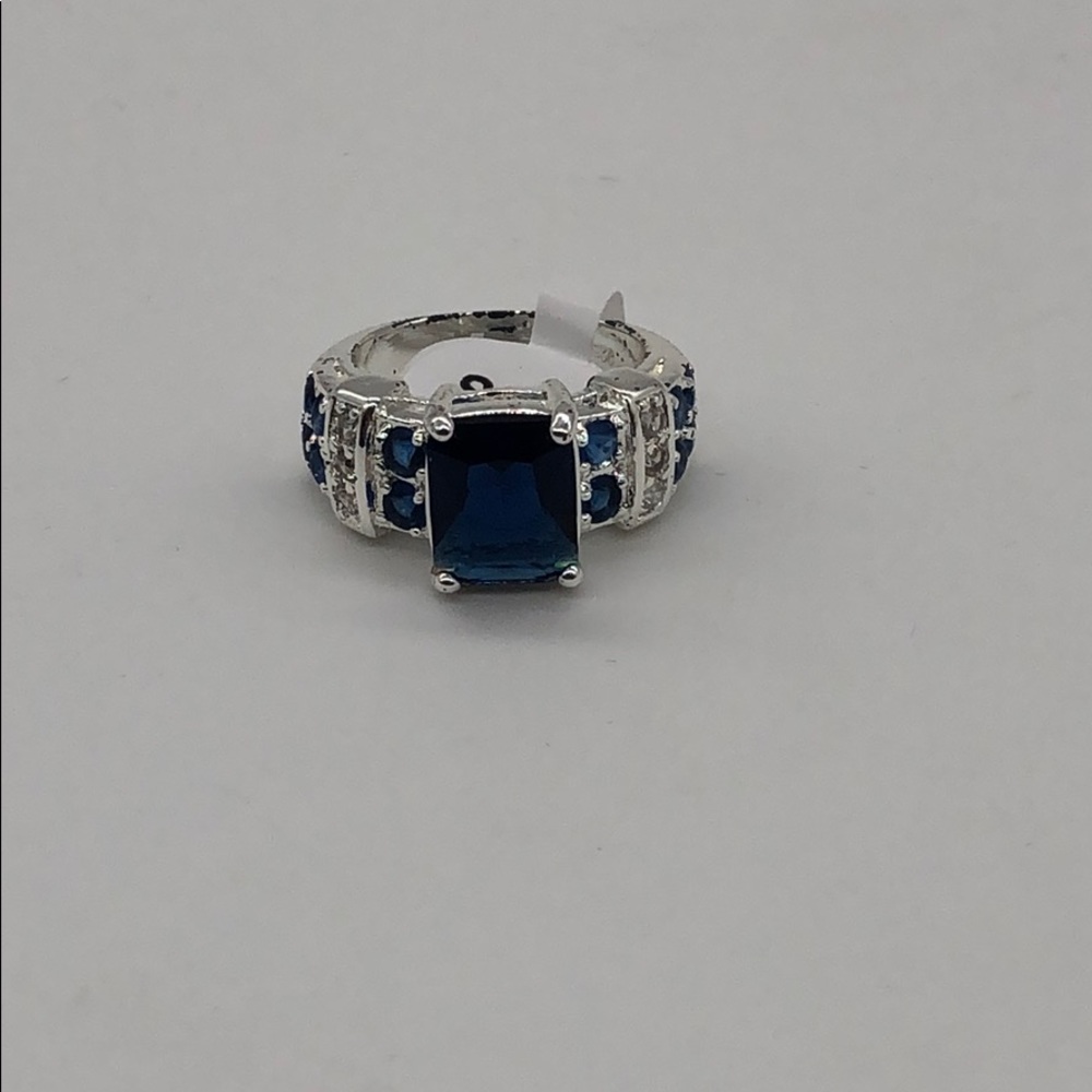 Fashion jewelry ring size 6